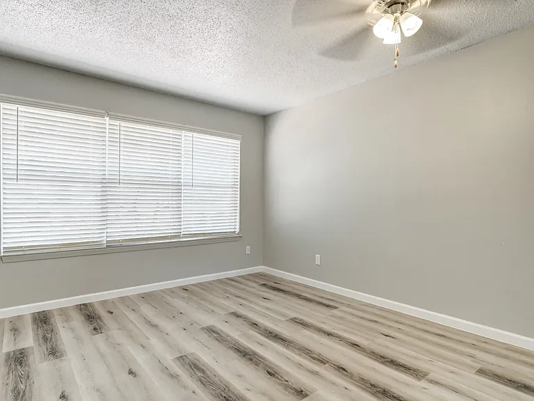 Paso Norte Apartments — Photo 21