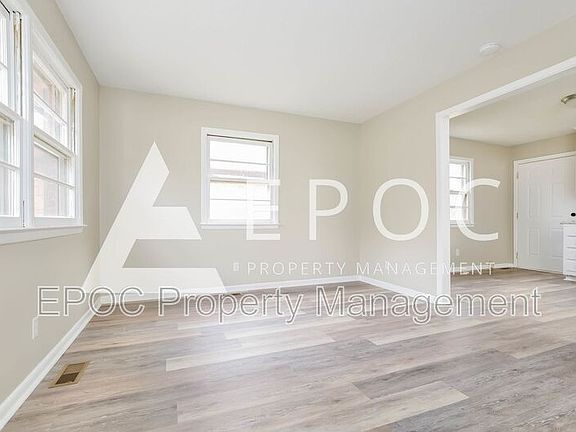 3rd image of 1504 Barto Pl