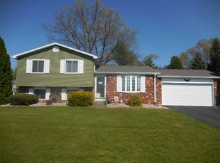1303 Lakeview Bnd, Rochester, IN 46975