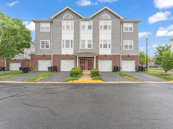 3146 Irma Ct, Suitland, MD 20746