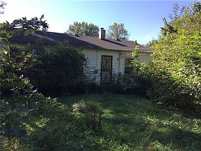 2nd image of 1908 Mayfair Dr