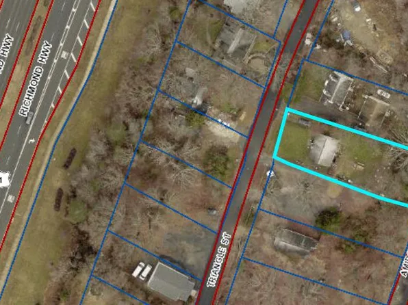 18509 Triangle St, Triangle, VA 22172