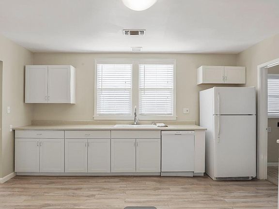 5th image of 410 Daisy Ave