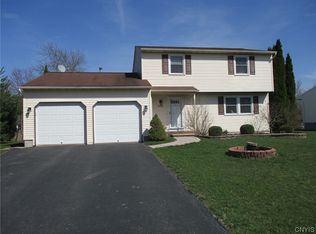 8568 Snowshoe Trl, Cicero, NY 13039