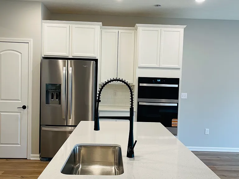 9745 Oleander Dr — Photo 4