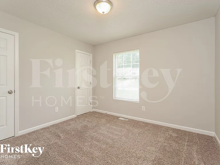 514 Three Oaks Dr — Photo 13
