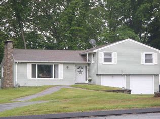 44 Briar Hill Rd, Norwich, CT 06360