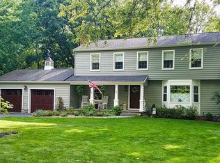 4 Barbara St, Oak Ridge, NJ 07438