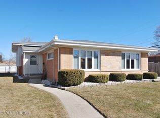 10610 Fairfield St, Westchester, IL 60154