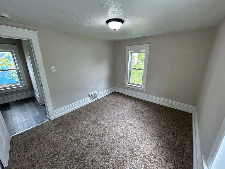 109 Kent Ct — Photo 25