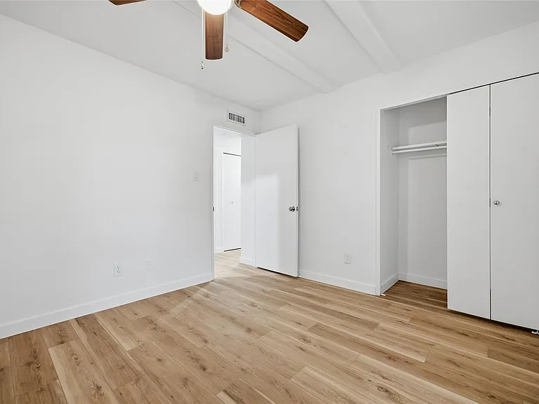 2126 Quail Valley East Dr — Photo 6