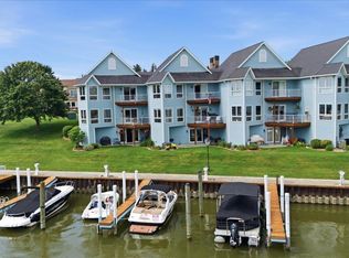 827 N Pointe Dr, Port Huron, MI 48060