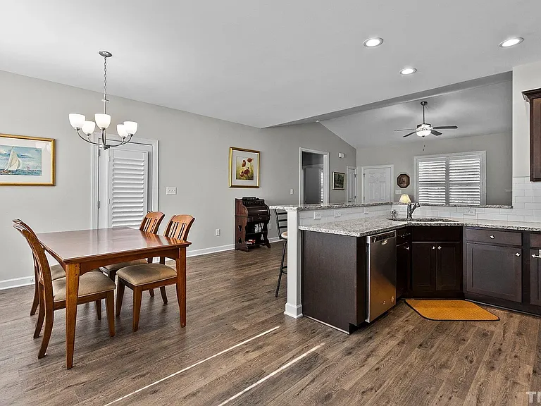 119 Aviemore Ln — Photo 17