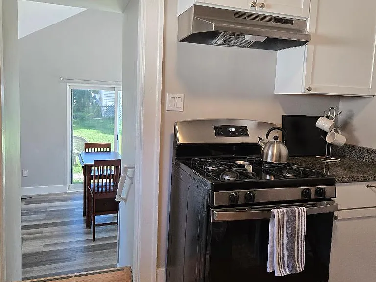 251 Spencer St — Photo 13