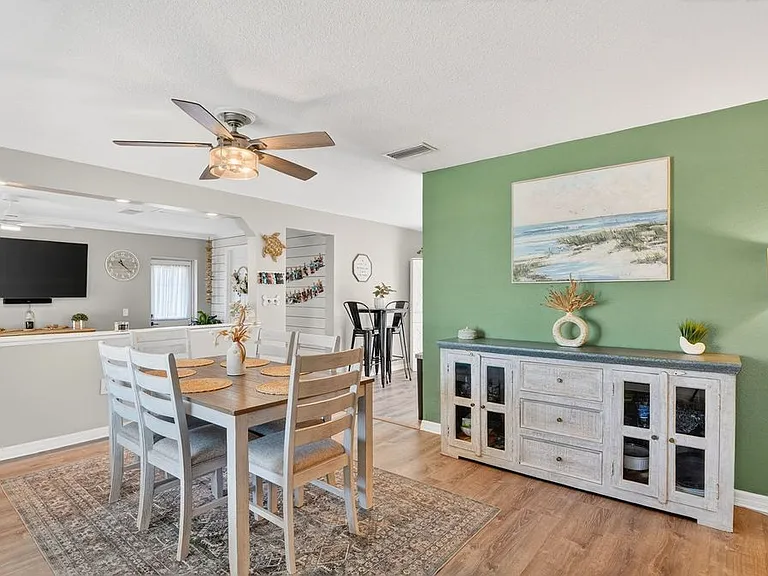 425 Via Valencia Ct — Photo 29