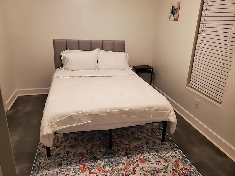 729 Colleton St #729 — Photo 14