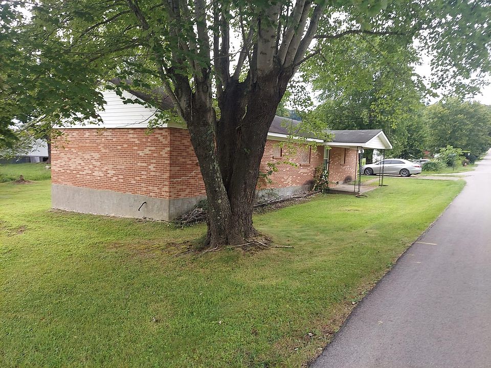2nd image of 178 S Winn Ave