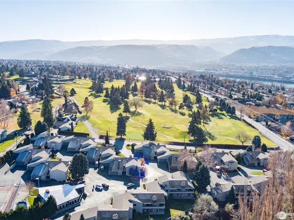 225 19th St NE APT 1, East Wenatchee, WA 98802
