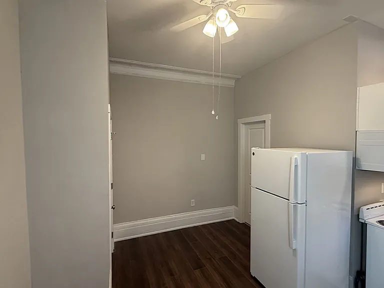 2724 Jefferson Ave — Photo 3