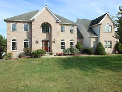 31 Valley View Court, Southington, CT, 06489