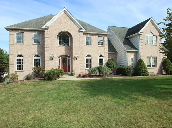 31 Valley View Court, Southington, CT 06489