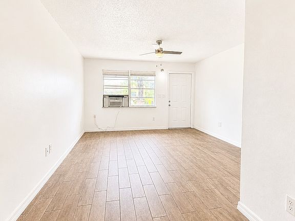 3rd image of 723 Burdick St