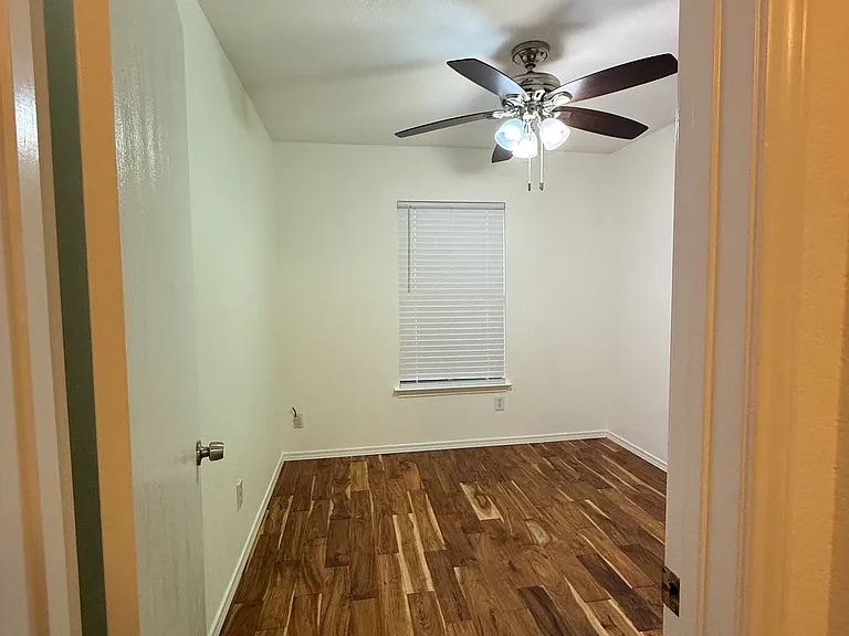 13328 Alysheba Dr — Photo 17