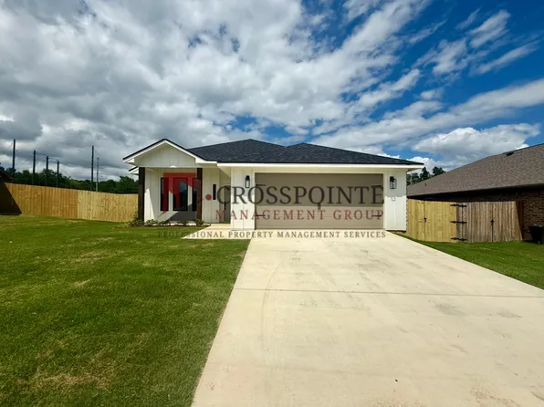 17430 Crossing Cir, Lindale, TX 75771