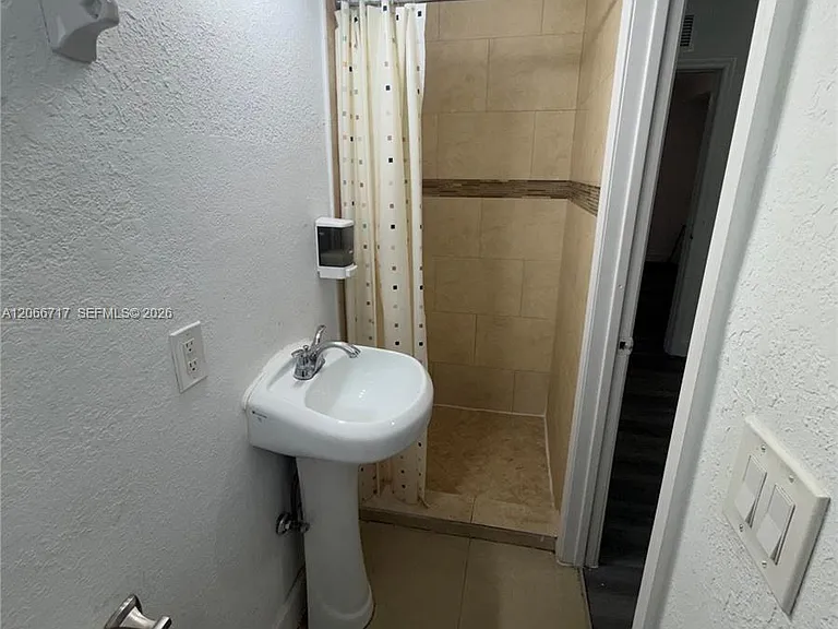 328 SW 15th Ave — Photo 10