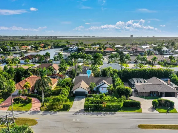 800 El Dorado Pkwy W, Cape Coral, FL 33914