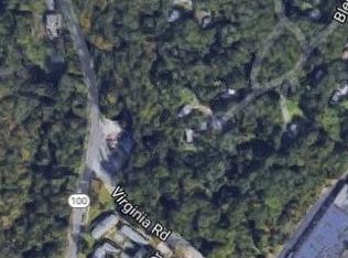 90 McKinley Ave, Valhalla, NY 10595