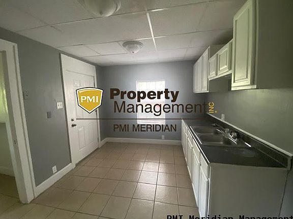 5th image of 1349 N Lasalle St