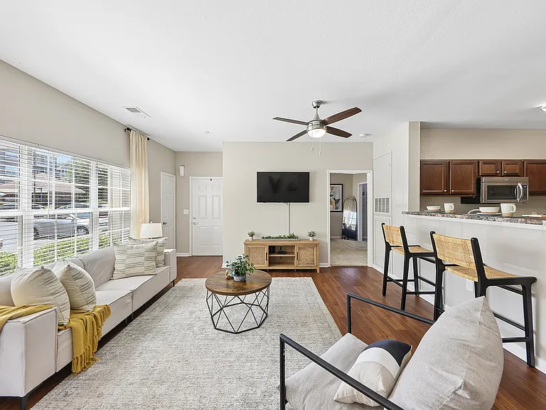Vintage Retreat Apartments — Photo 2