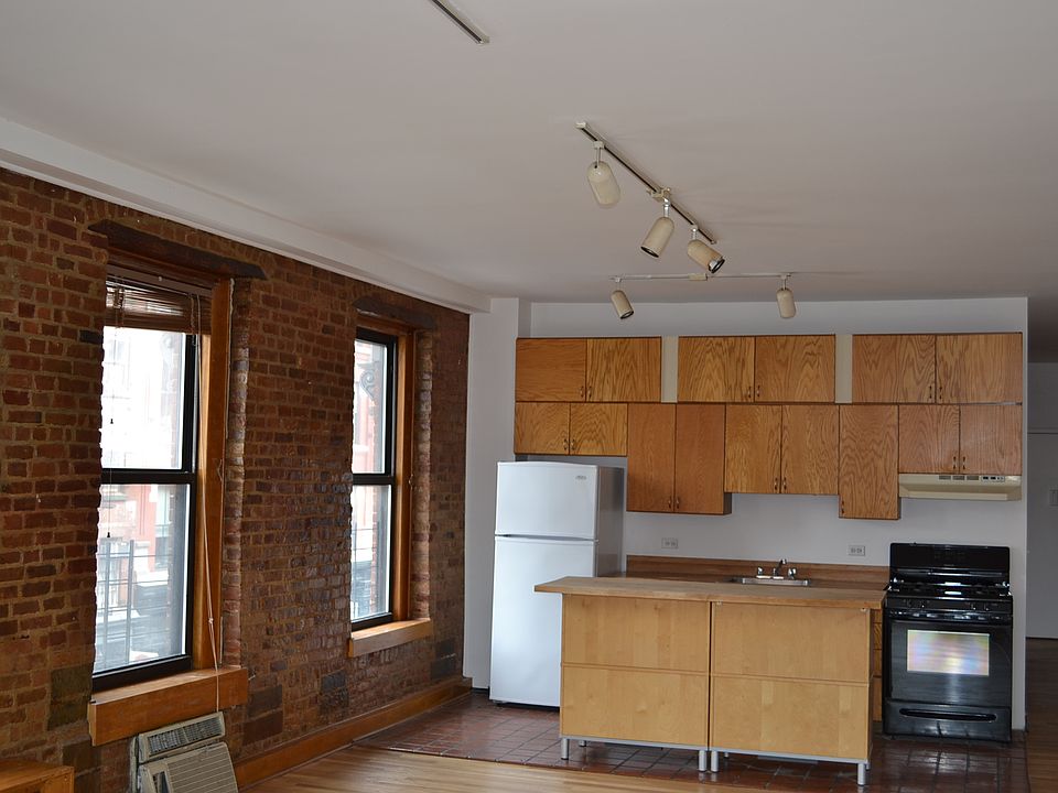 2nd image of 190A Duane St APT 3