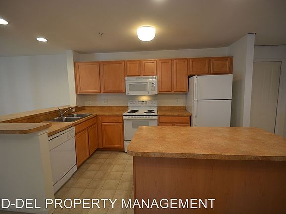 3rd image of 1820 Congressional Village Dr Unit 2201