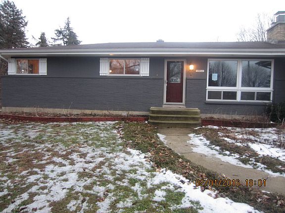 2nd image of 38W641 Hilltop Dr