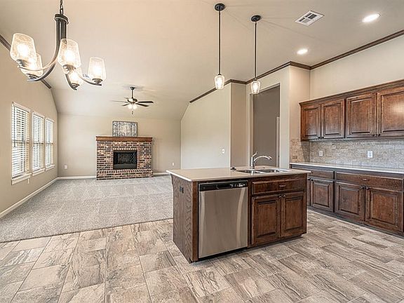 3rd image of 4524 Adobe Ct