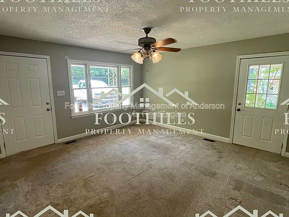 5th image of 411 Camellia Dr