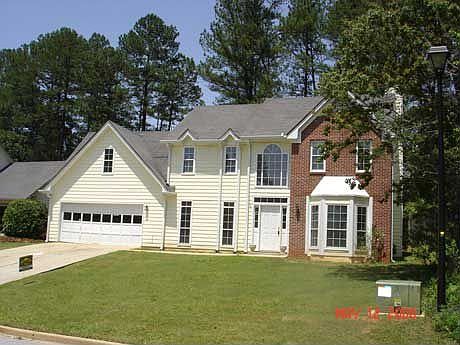 Gorgeous Home with Lake View!!
