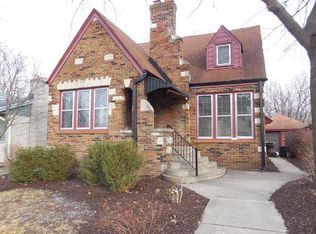 3722 S 56th St, Greenfield, WI 53220