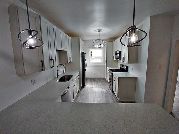 5th image of 605 E 14th Ave Floor 2