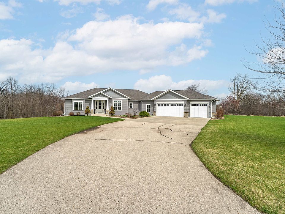 1st image of W3869 Garden Dr