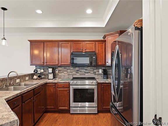 5th image of 2799 Crescent Hill Drive