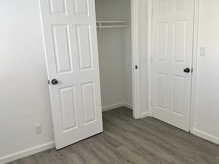 1722 Linda Ave E — Photo 10
