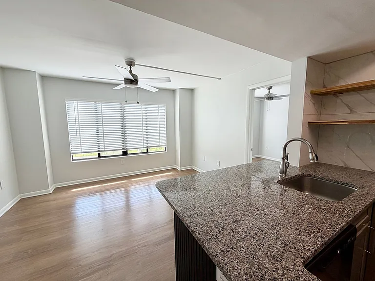 1600 Park Cir #517 — Photo 7