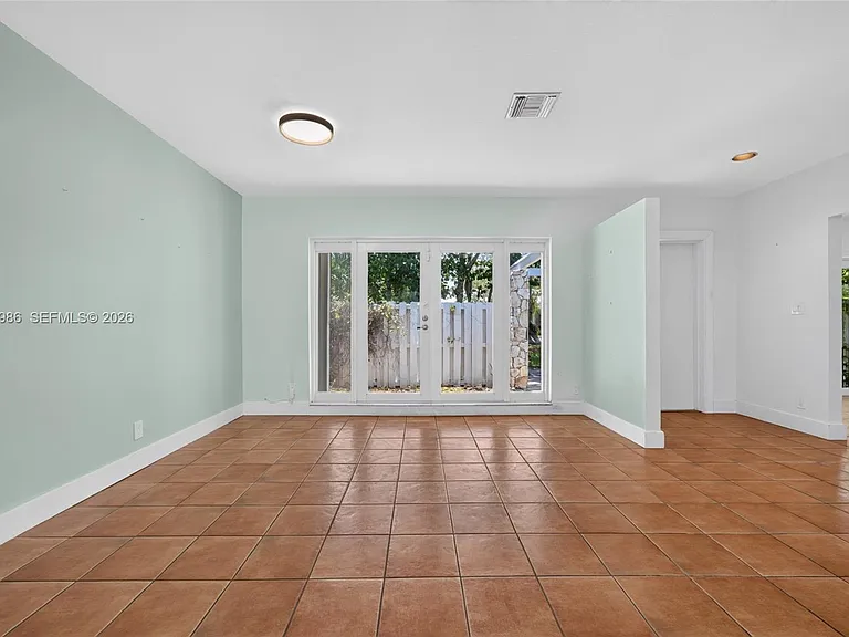 12935 SW 81st Ave — Photo 11