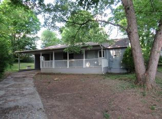 108 Phillips Ln, Oak Ridge, TN 37830