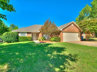 300 Eccell Ct, Norman, OK 73072