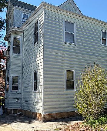 4th image of 1560 Paterson Plank Rd