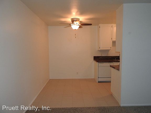 5th image of 2015 Cable St APT 205